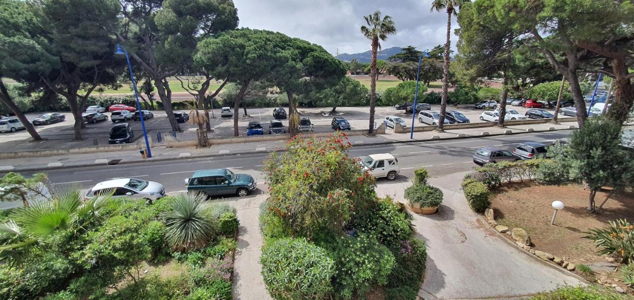 Apartamento L'Étoile sous les Pins - La Loge Hyères Exterior foto